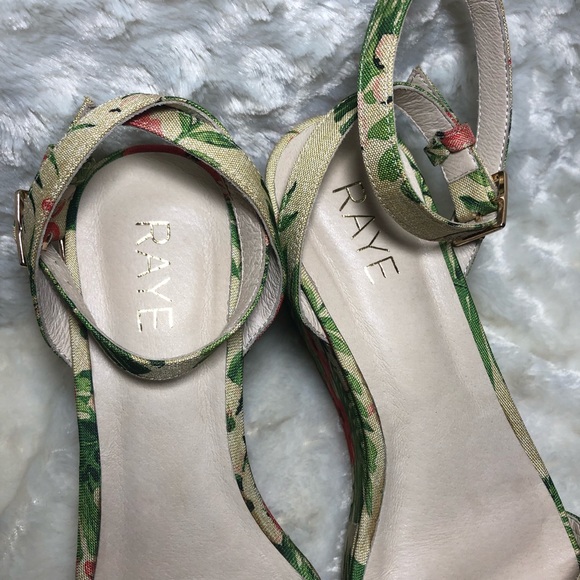 RAYE Revolve palm floral platform wedges - Picture 5 of 8